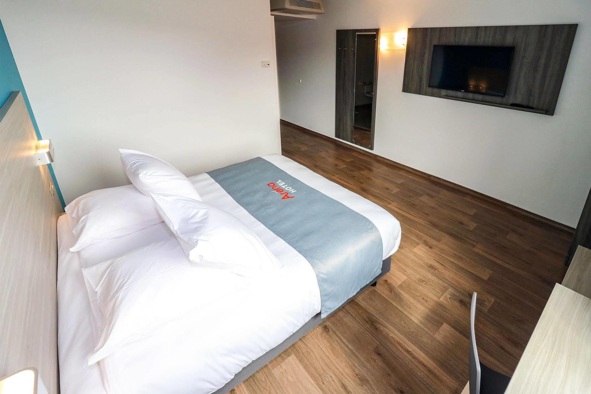 Hotel Arena Тулуза Екстер'єр фото
